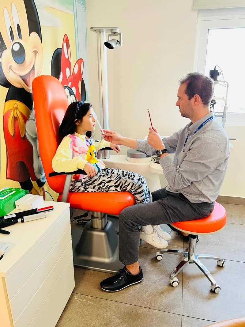Παιδοφθαλμολογική εξέταση στο Athens EyeCare